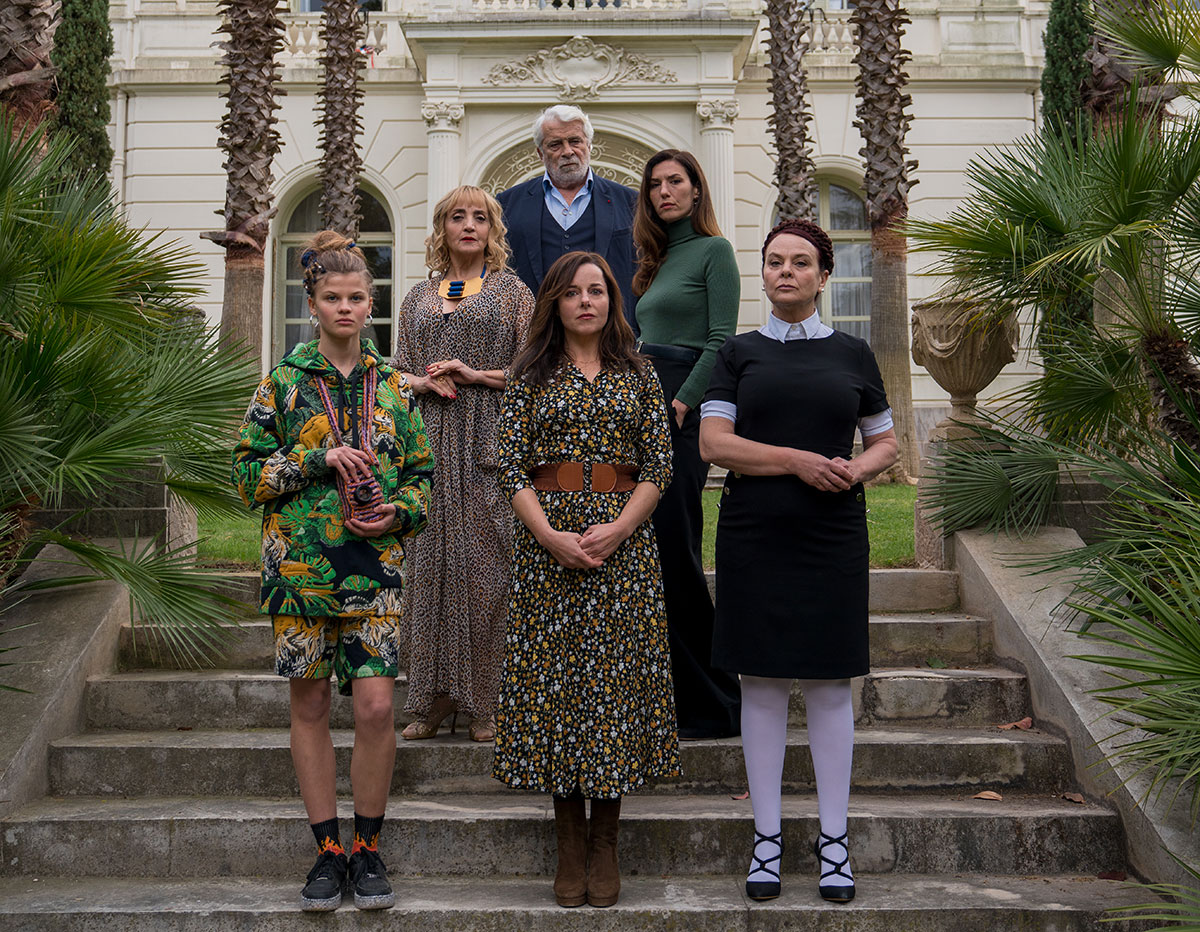 부잣집에 숨어든 사기꾼의 모험담