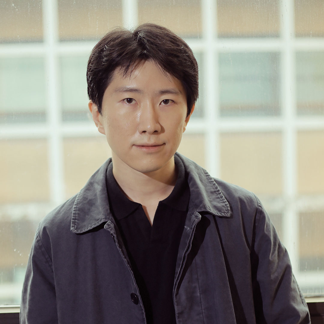 여자 하나, 남자 하나, 꽃 한 송이